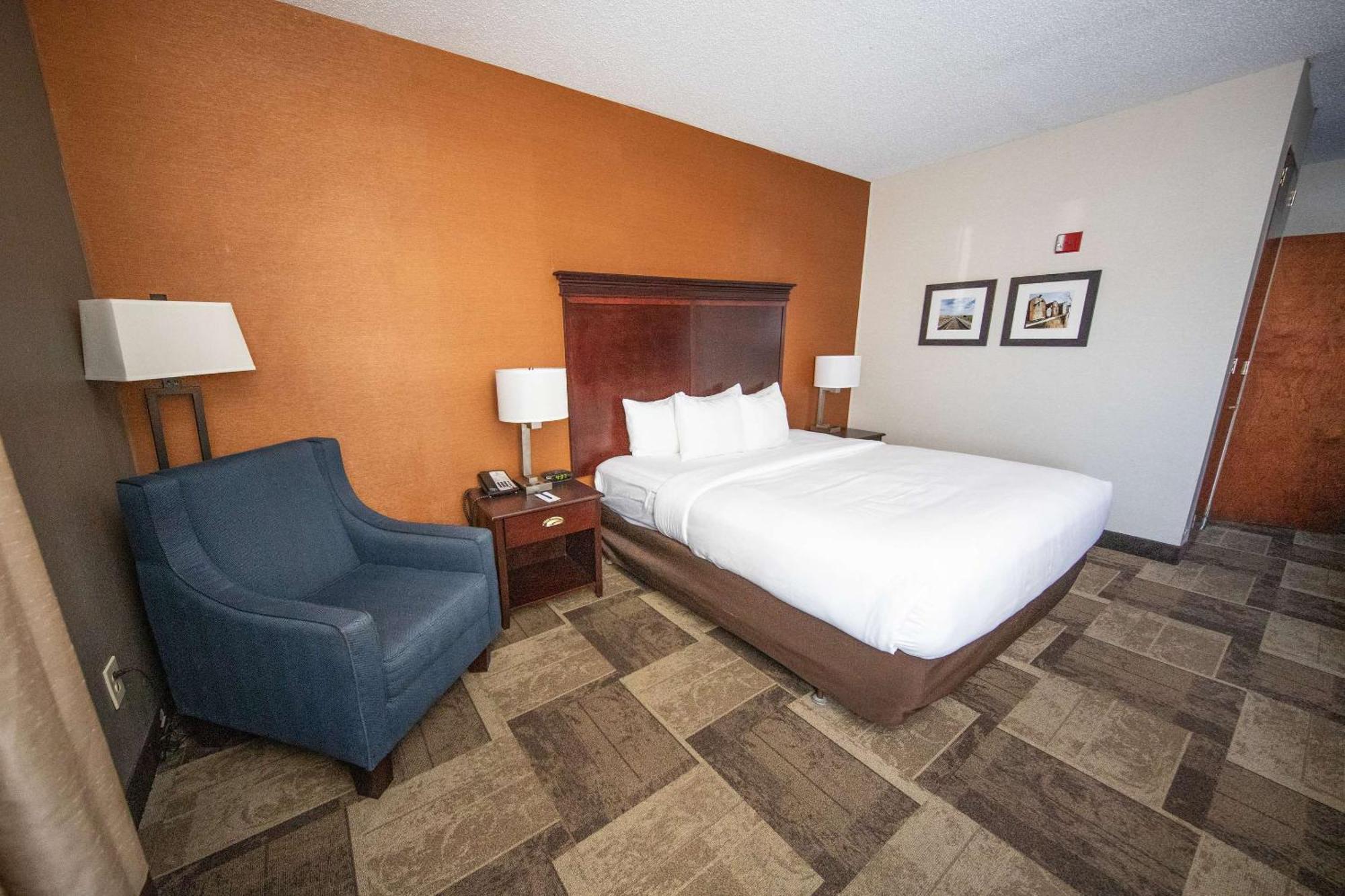 Comfort Inn & Suites Hutchinson Exterior foto