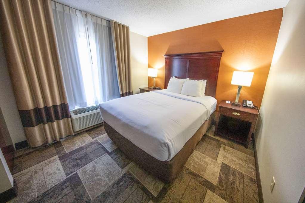 Comfort Inn & Suites Hutchinson Quarto foto